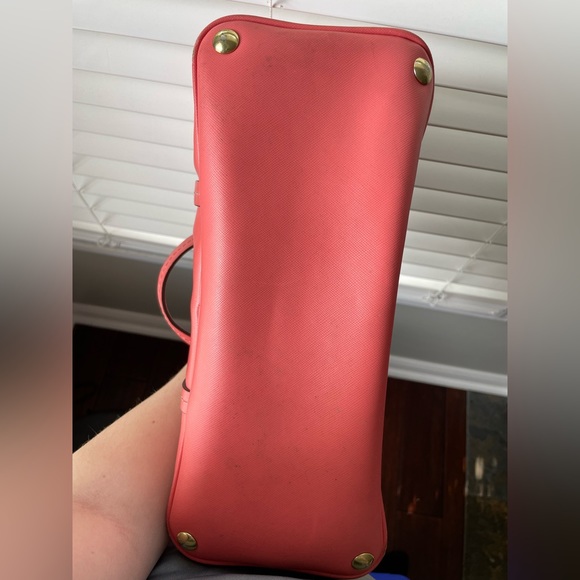 Salmon Spring/Summer leather Coach purse - Picture 3 of 4